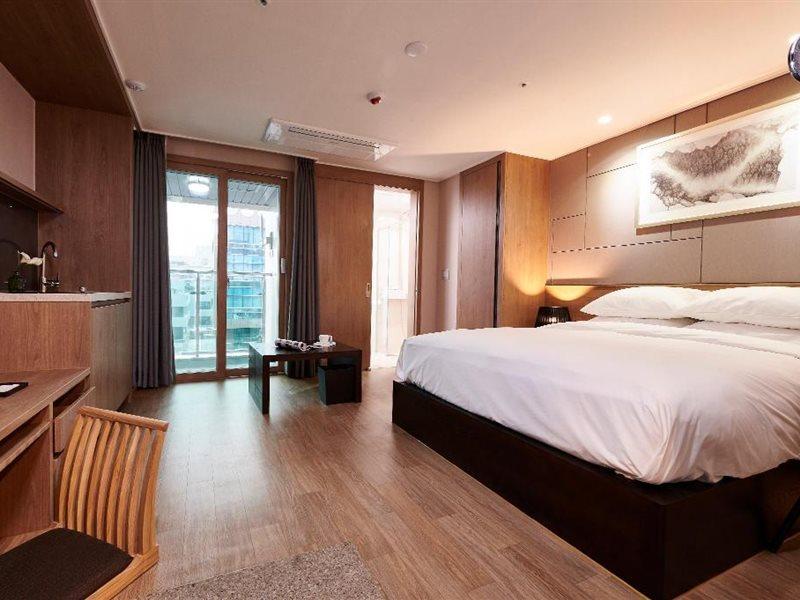 New Raon Stay Чинджу Экстерьер фото